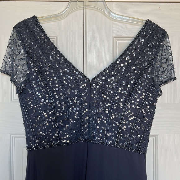 Adrianna Papell Platinum Gown - Picture 5 of 11